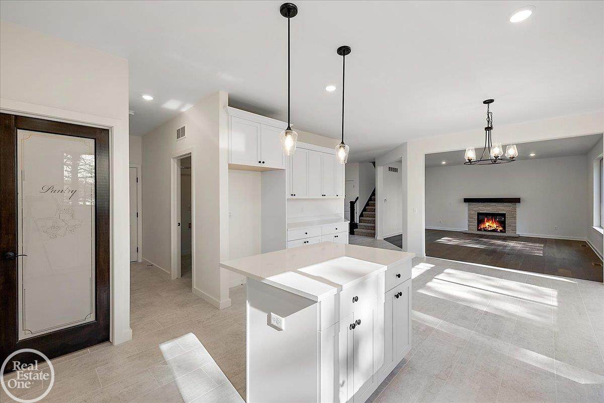 22138 Grove - Photo 1