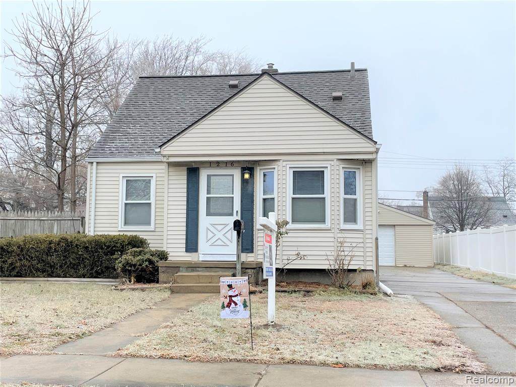 1216 Marshall - Photo 1