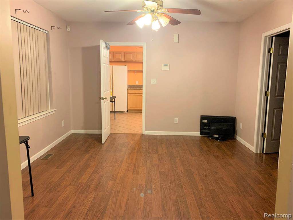 9465 Mitchell - Photo 1
