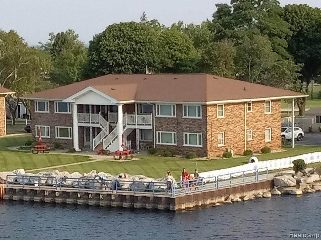 304 Ferry - Photo 1