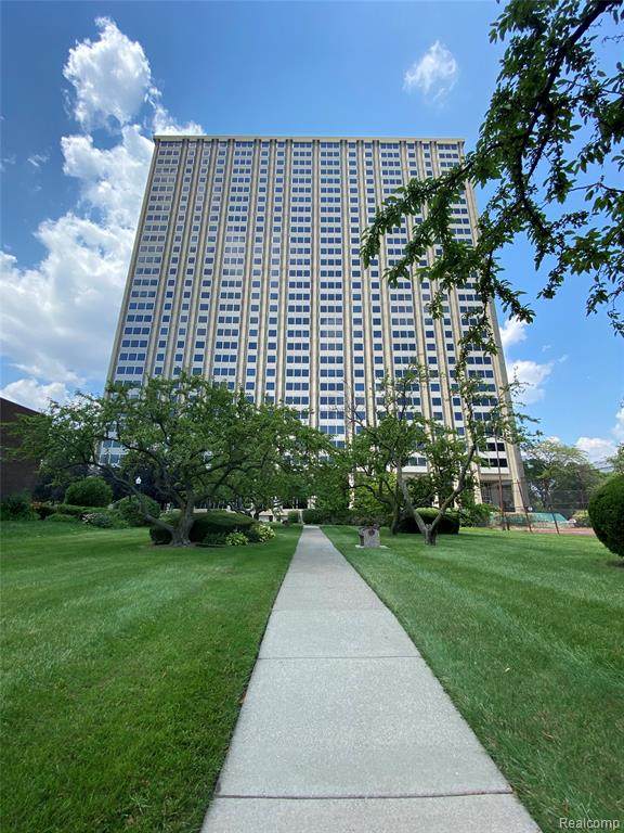 1300 Lafayette - Photo 1