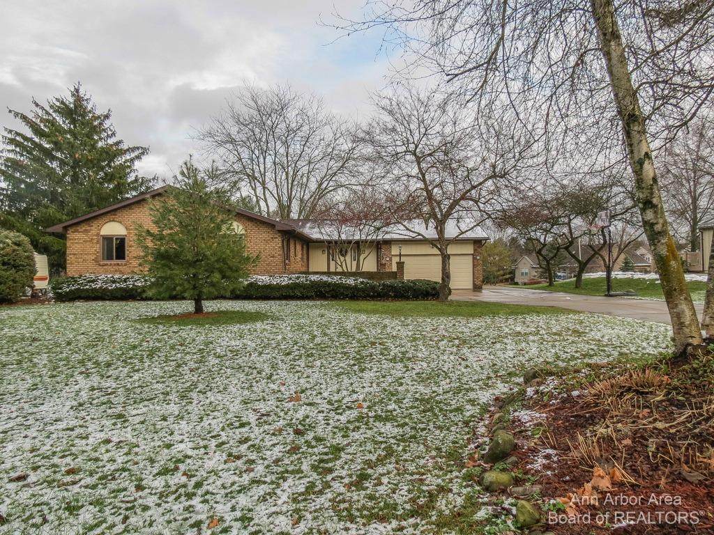 5803 Pine View - Photo 1