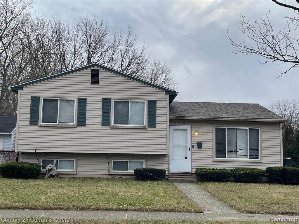 28039 Willow Tree - Photo 1