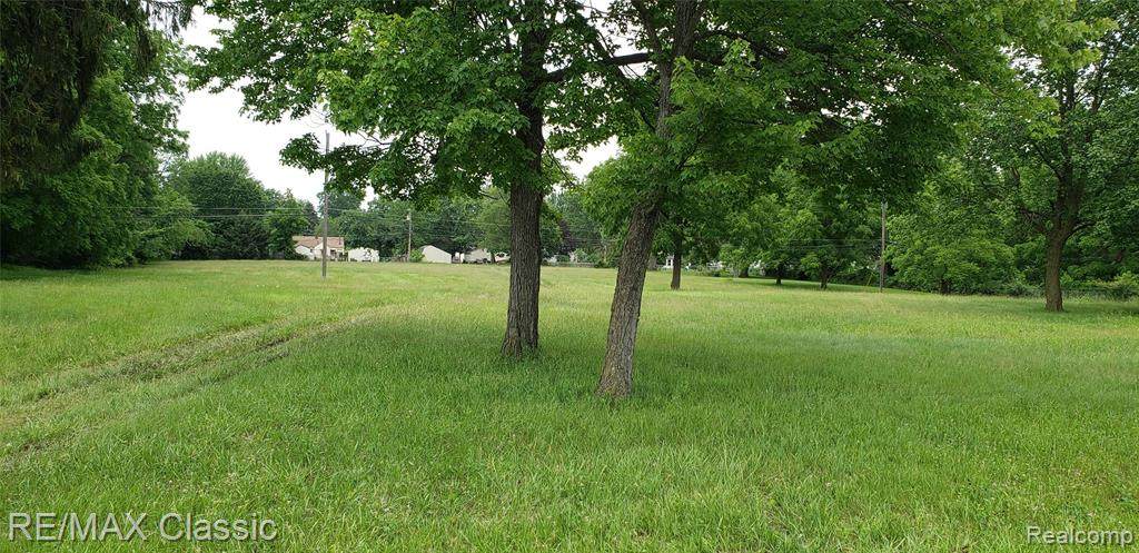 between 36022-3 Glenwood - Photo 1