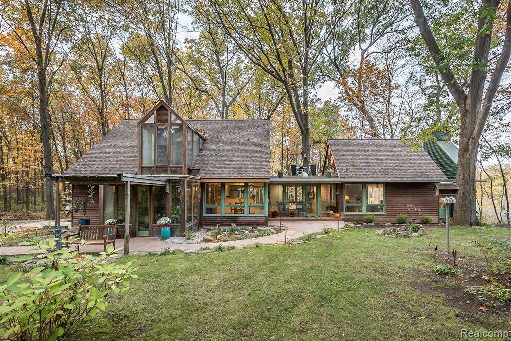 10944 Frankfort - Photo 1