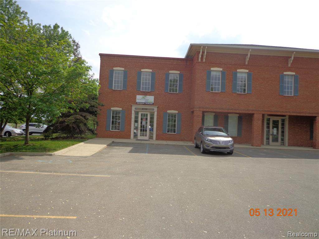4330 Grand River - Photo 1