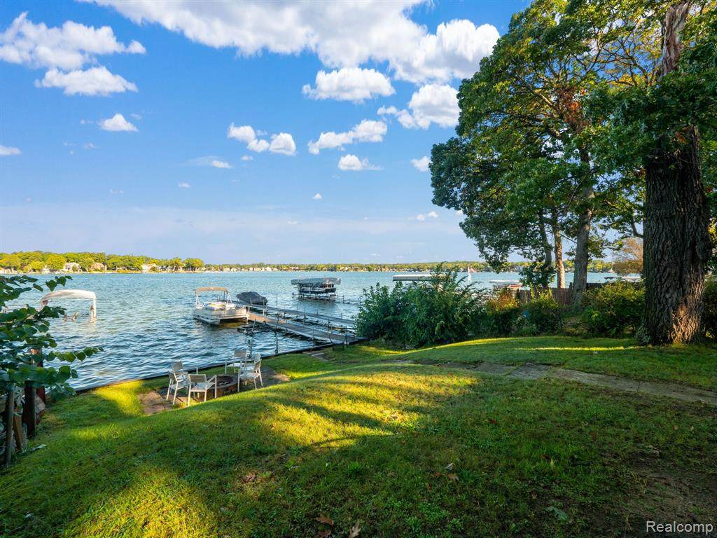 7608 Barnsbury - Photo 1