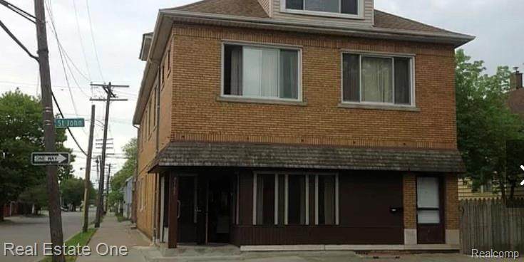 7105 Saint John - Photo 1