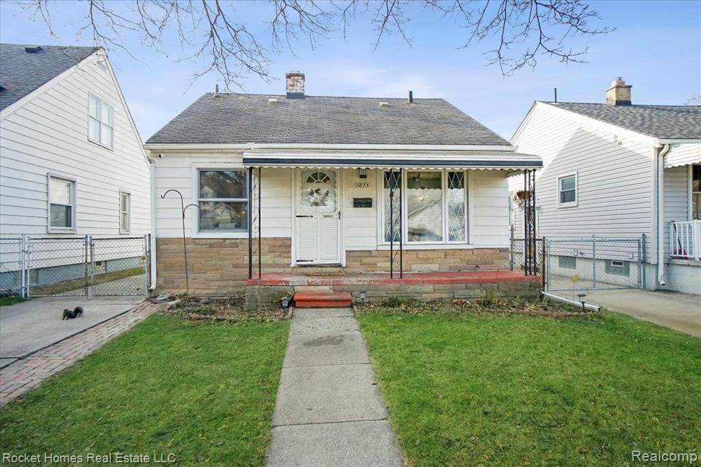 1875 Arlington - Photo 1