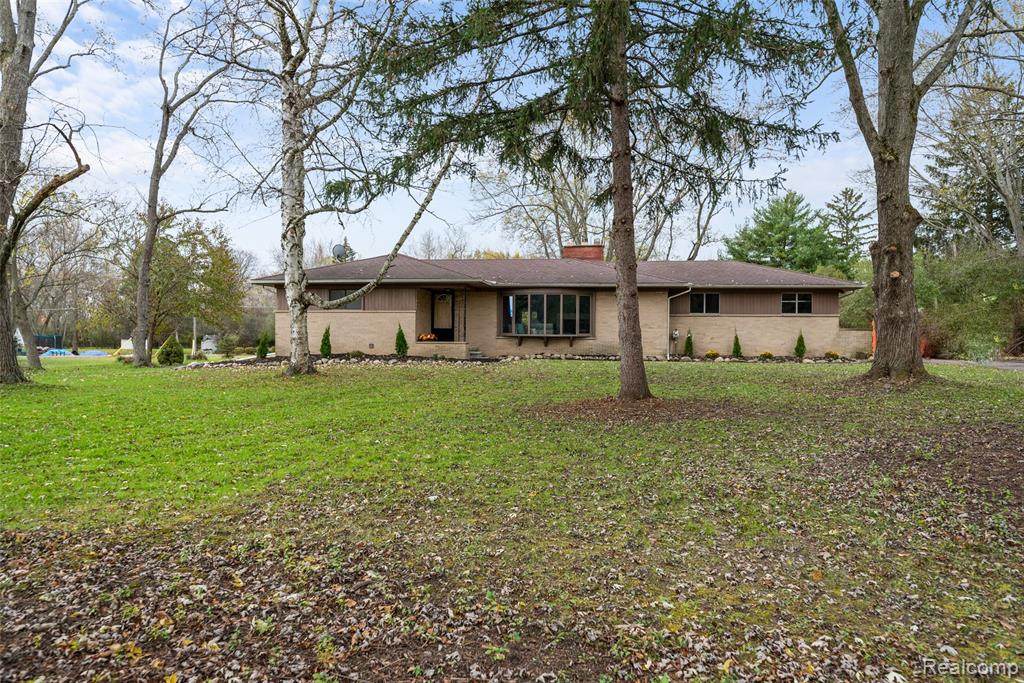 28349 Shadylane - Photo 1