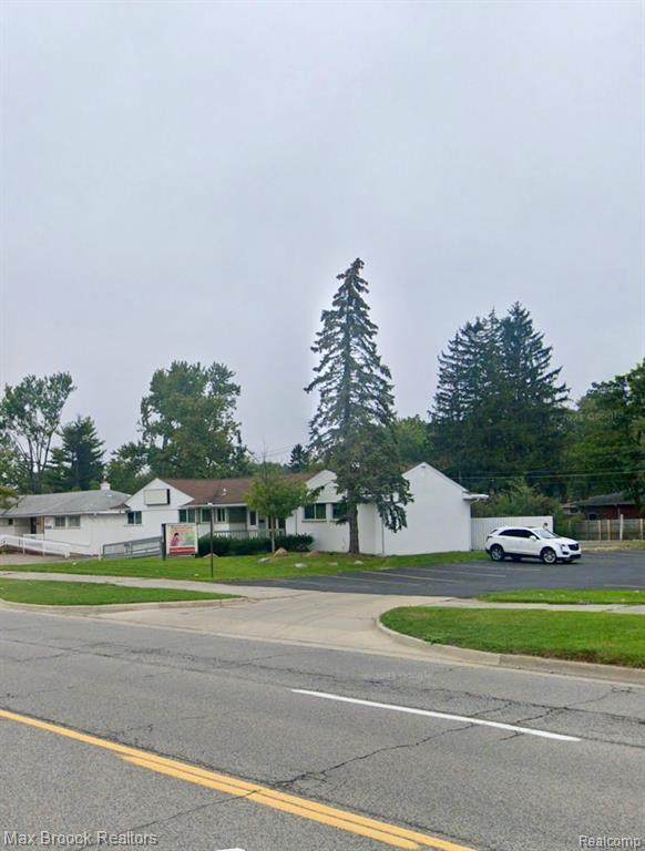 30018 Orchard Lake - Photo 1