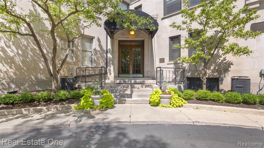 2900 Jefferson Ave # 18-D200 - Photo 1