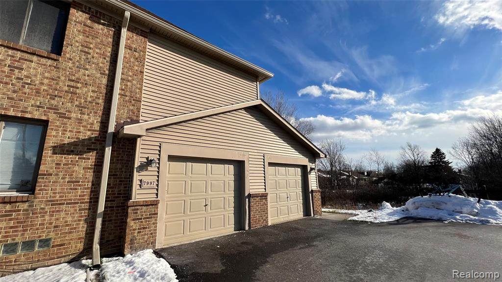 7997 Lawrence - Photo 1