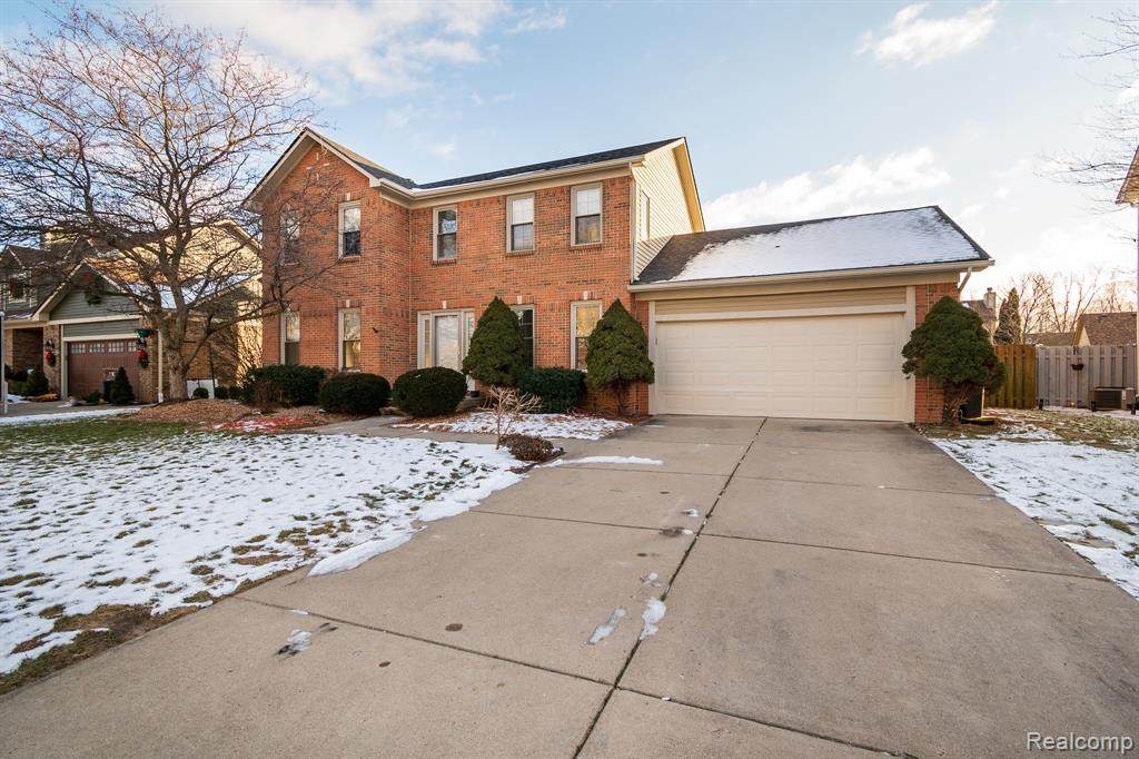 7584 Maple - Photo 1