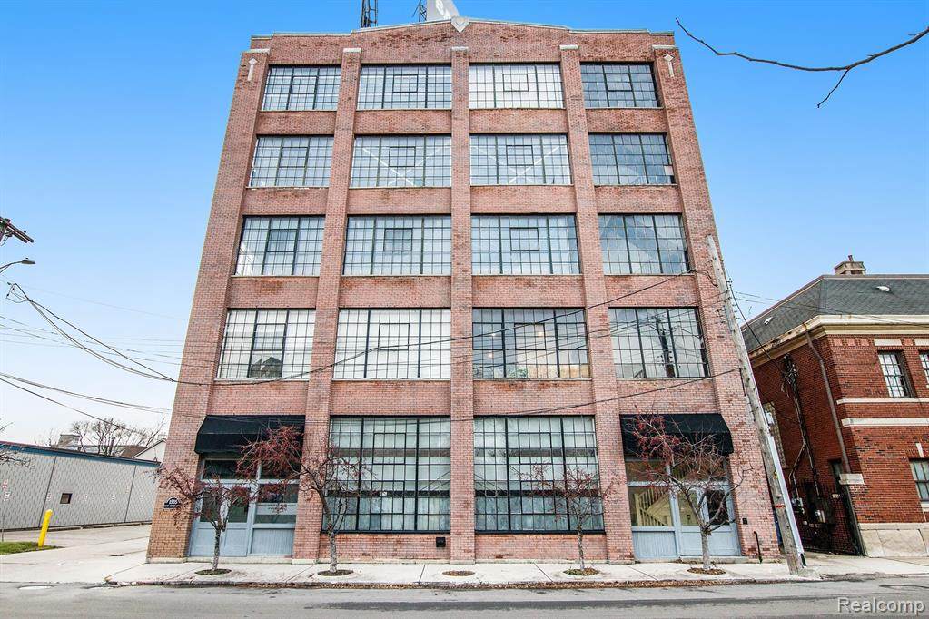 1535 6th - Photo 1