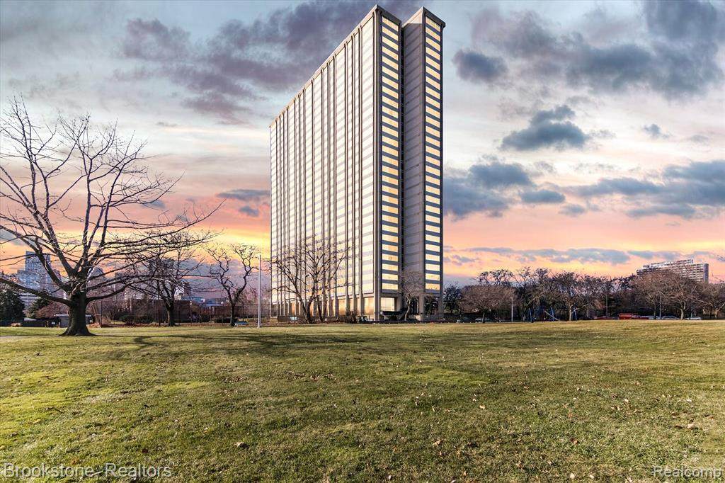 1300 Lafayette - Photo 1