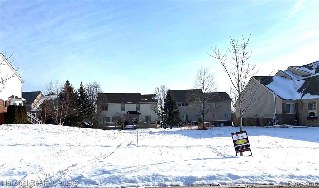 931 Woodside - Photo 1