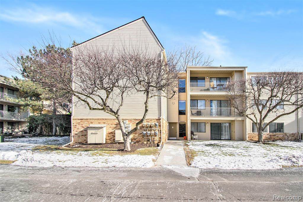 3825 Lone Pine - Photo 1