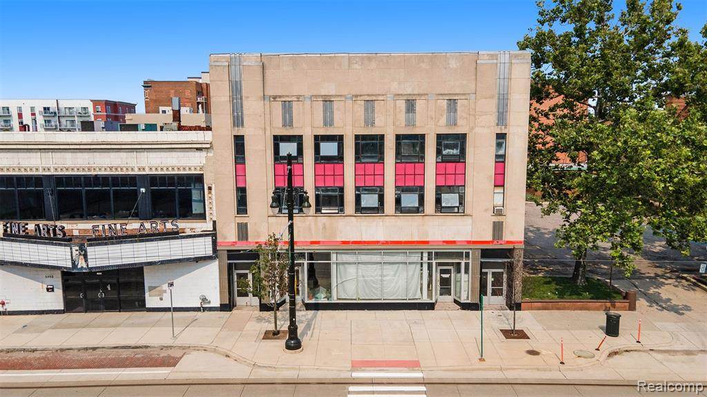 2940 Woodward - Photo 1