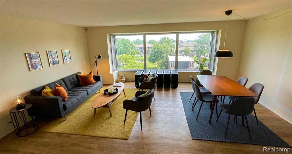 1300 Lafayette - Photo 1