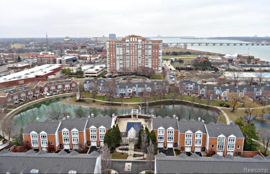 3320 Spinnaker - Photo 1