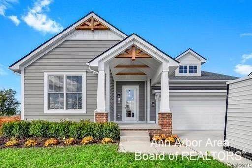 1402 Magellan - Photo 1