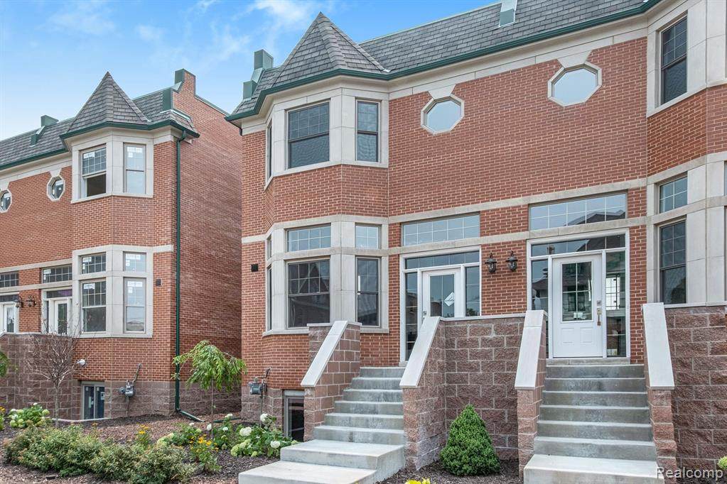 232 Erskine - Photo 1