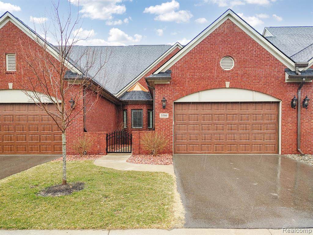 3586 Bay Harbor - Photo 1