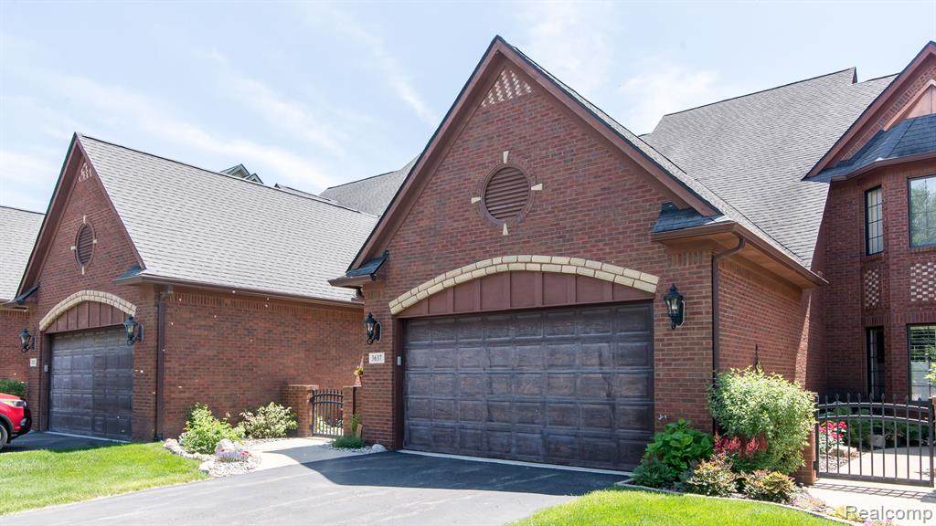 3637 Bay Harbor - Photo 1