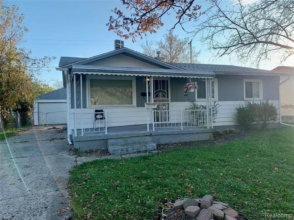 817 Chatham - Photo 1