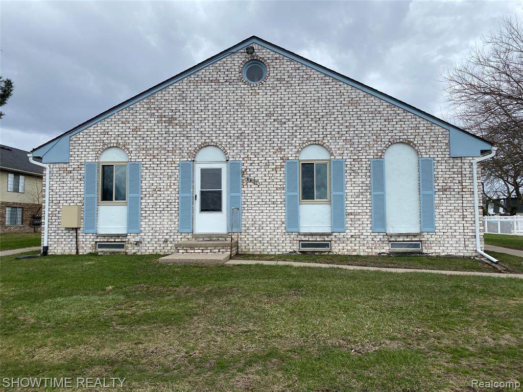 8651 Hickory - Photo 1