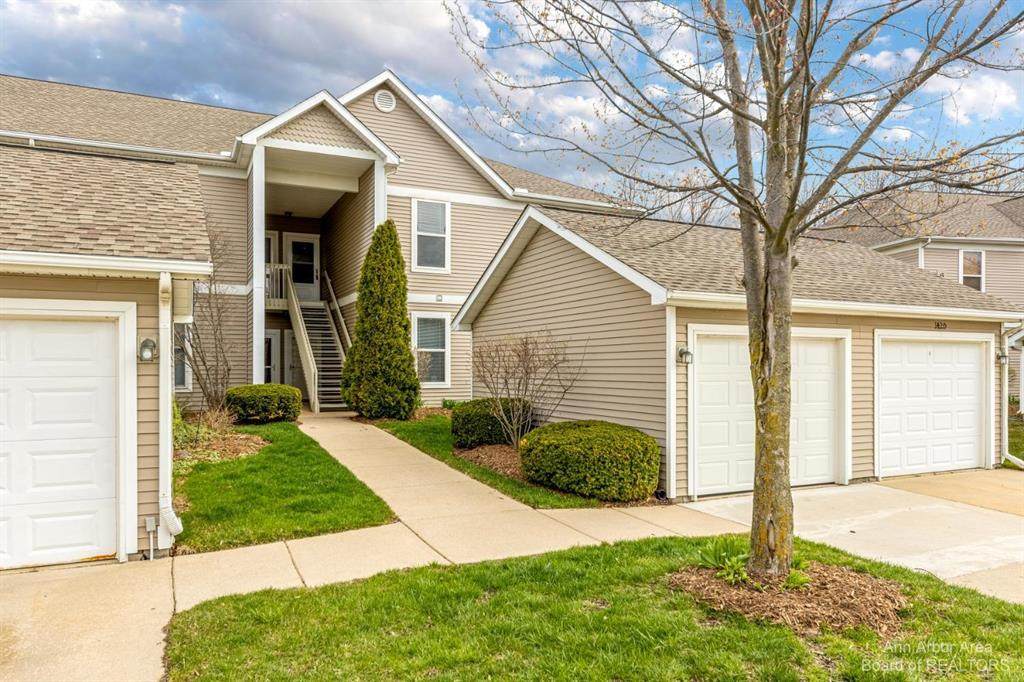1422 Fox Pointe - Photo 1