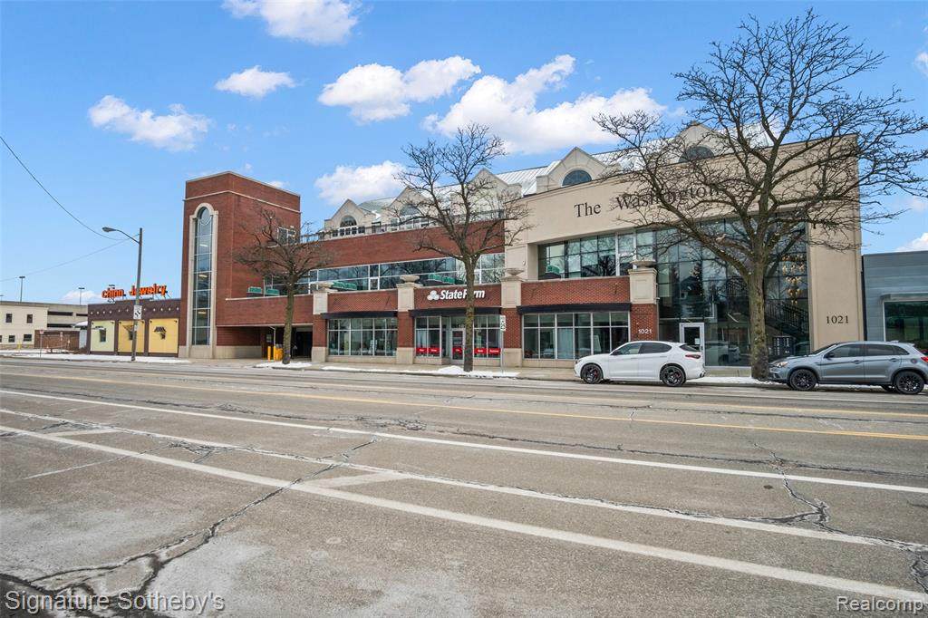 1021 Washington - Photo 1