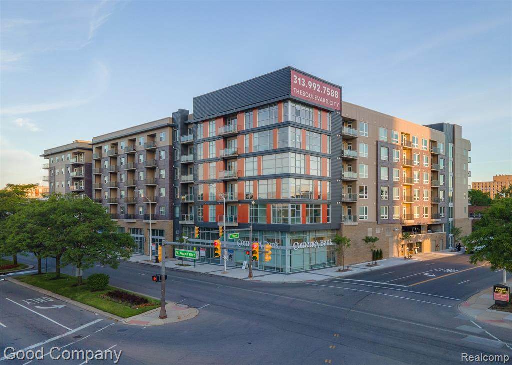 2911 Grand - Photo 1
