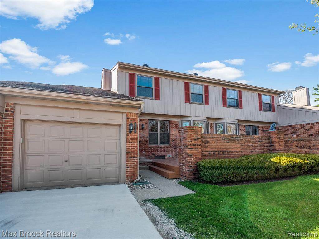 7318 Devonshire - Photo 1