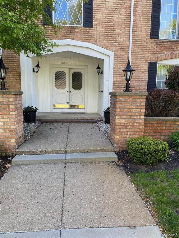 150 Long Lake Rd - Photo 1