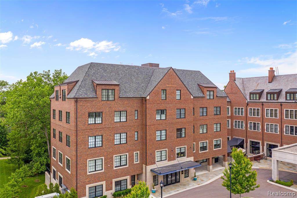 600 Elizabeth St - Photo 1