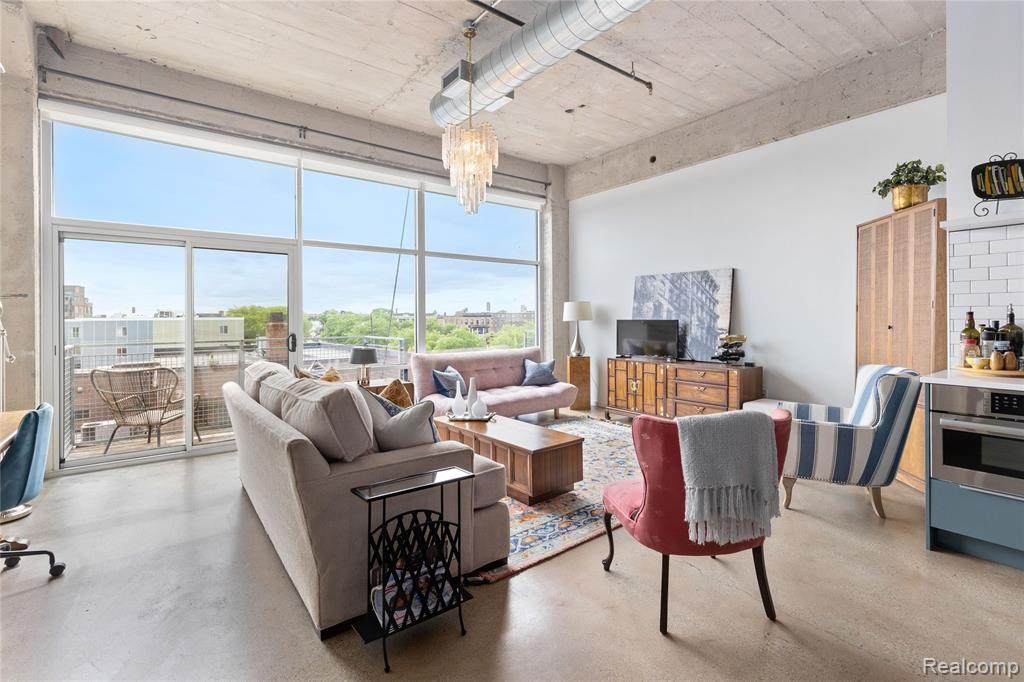 55 Canfield - Photo 1