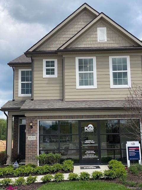 1671 Addison - Photo 1