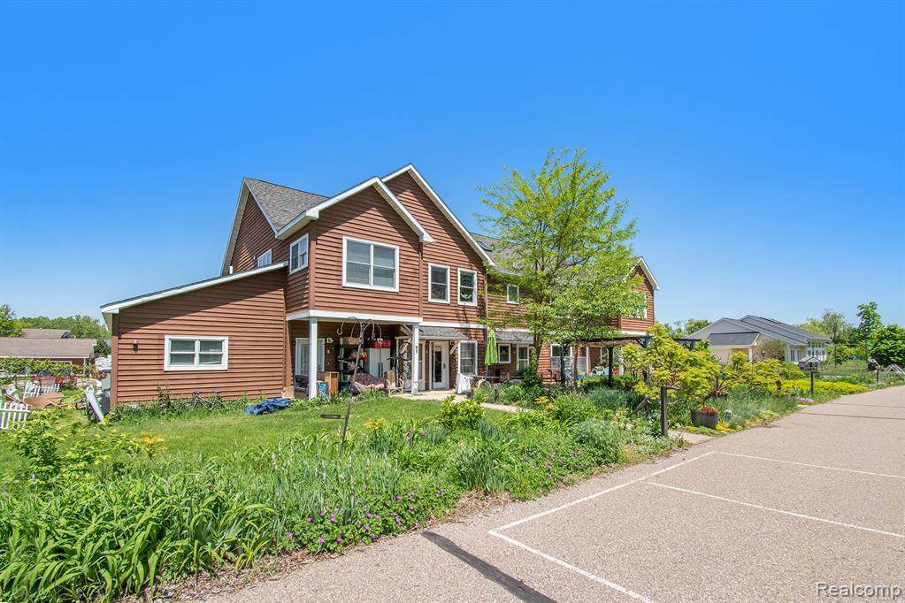 560 Little Lake Dr Unit 3 - Photo 1