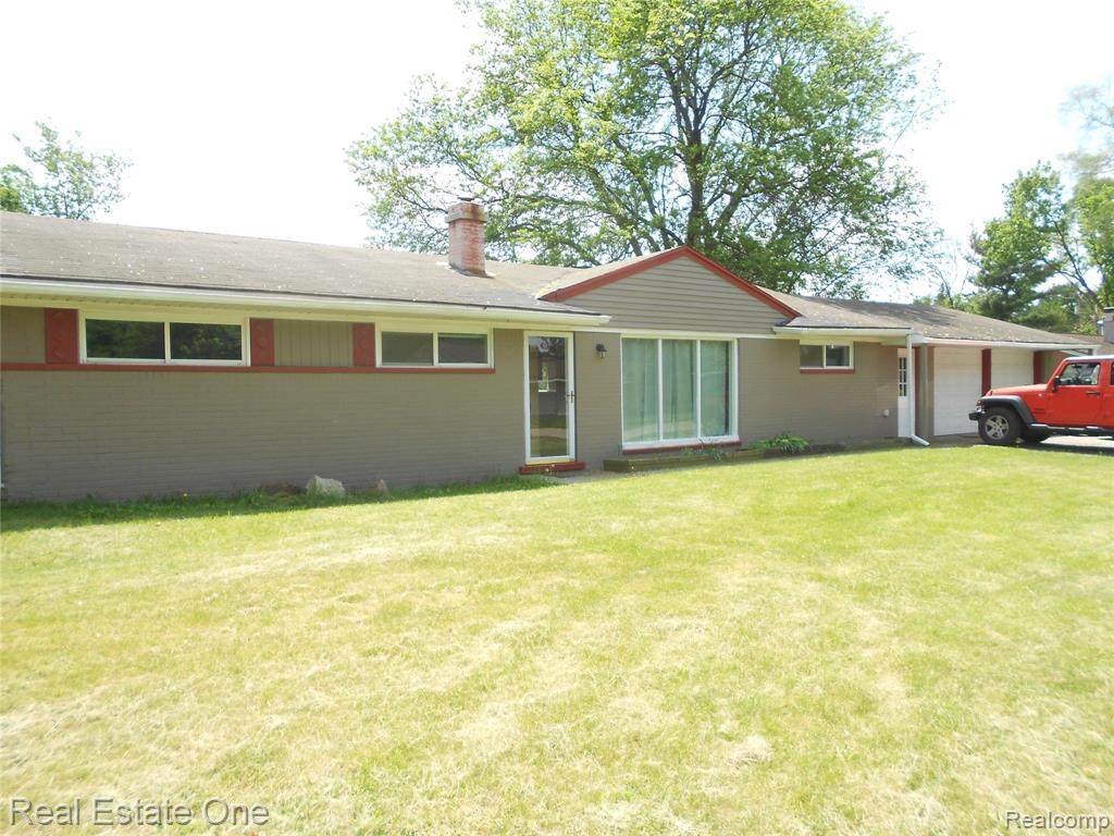 1706 Bolton - Photo 1