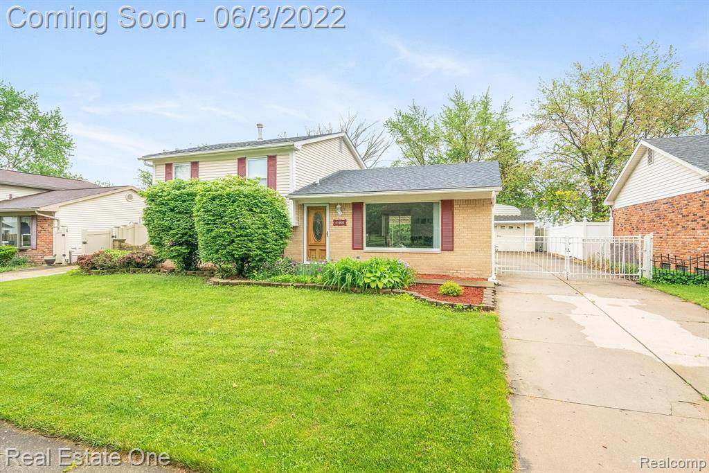 41805 Larimore - Photo 1