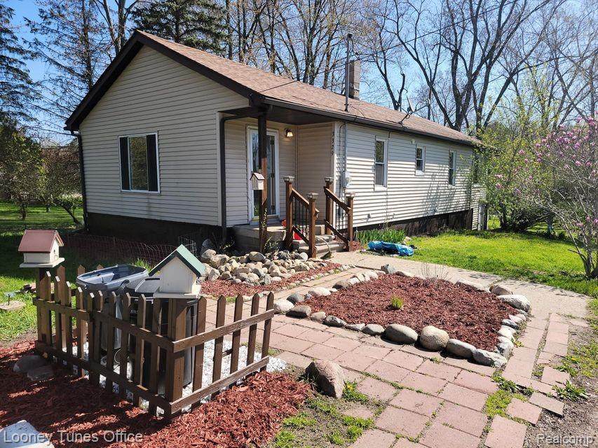3329 State - Photo 1