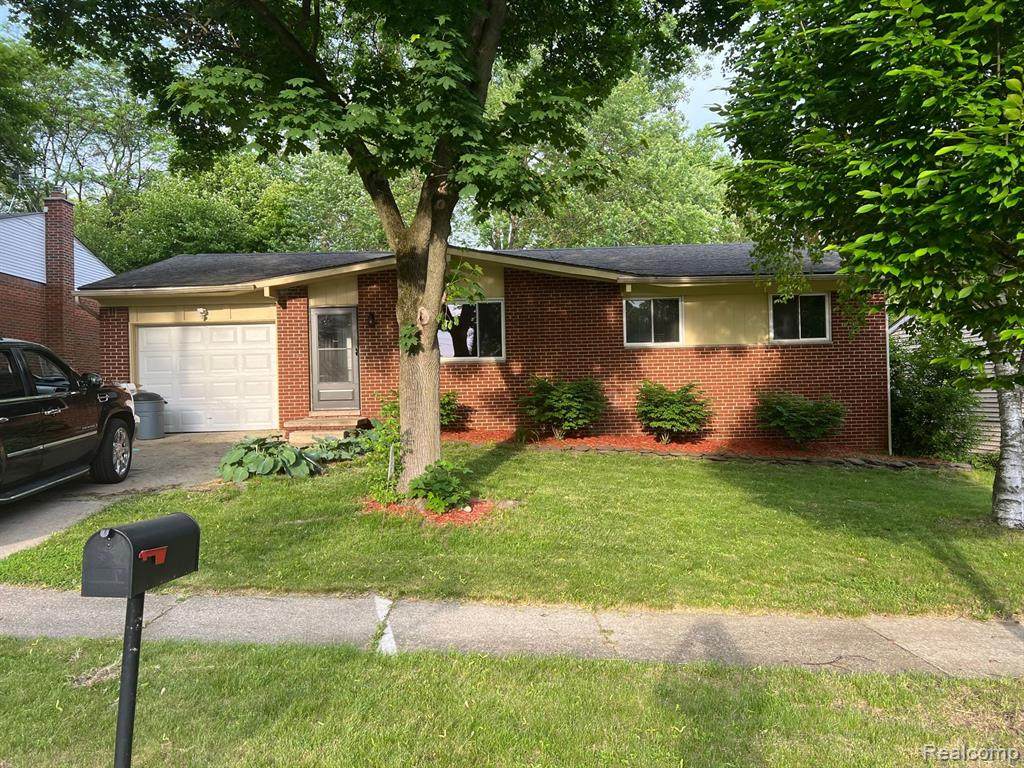 636 Cloverdale - Photo 1