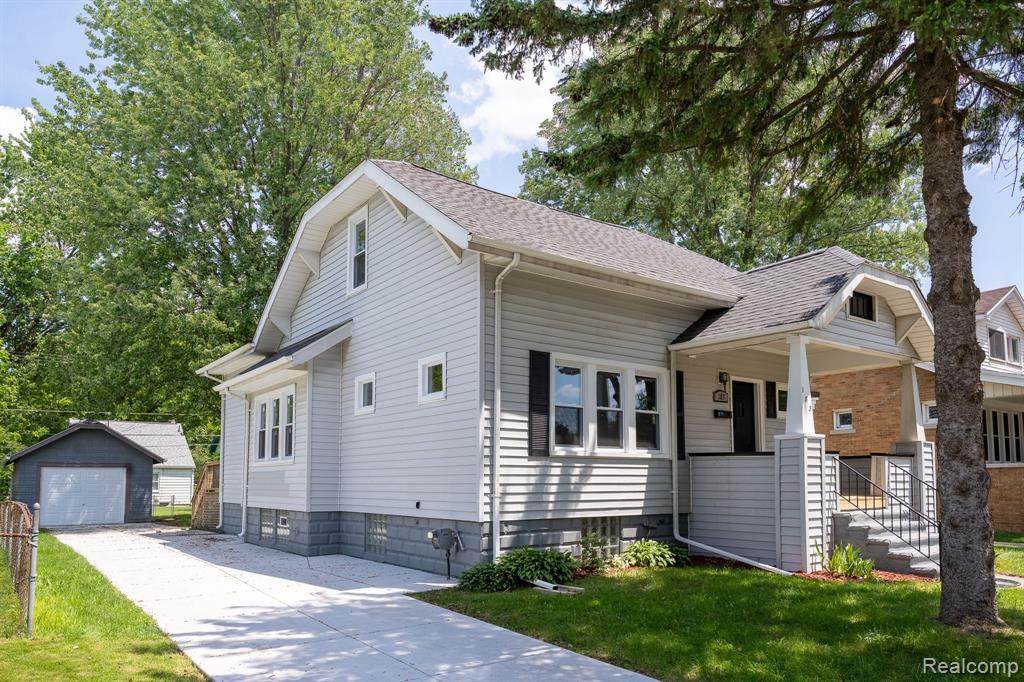 183 Crocker - Photo 1