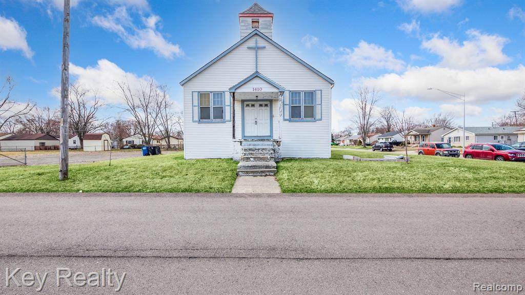 1410 Lillian - Photo 1