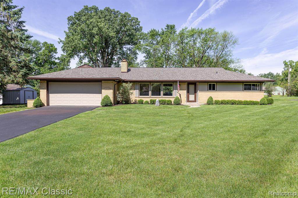 28305 Greenmeadow - Photo 1
