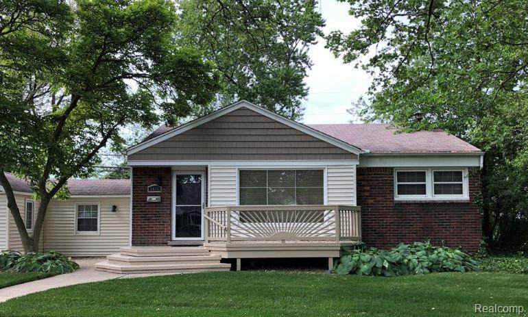 1815 Lincoln - Photo 1