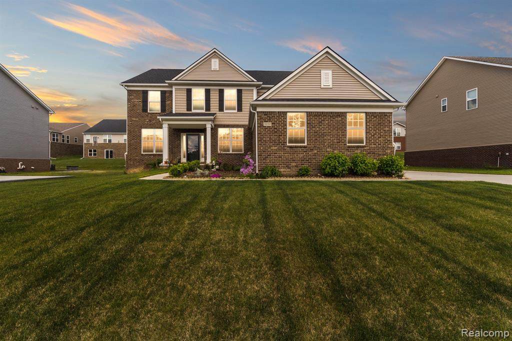 3230 Huntsman - Photo 1