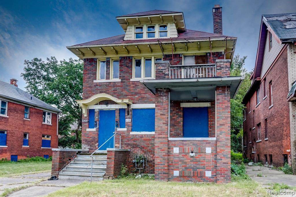 2737 Tuxedo Street - Photo 1